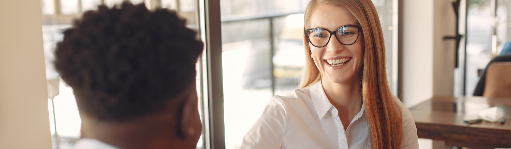 気になる企業の人と直接話してみる